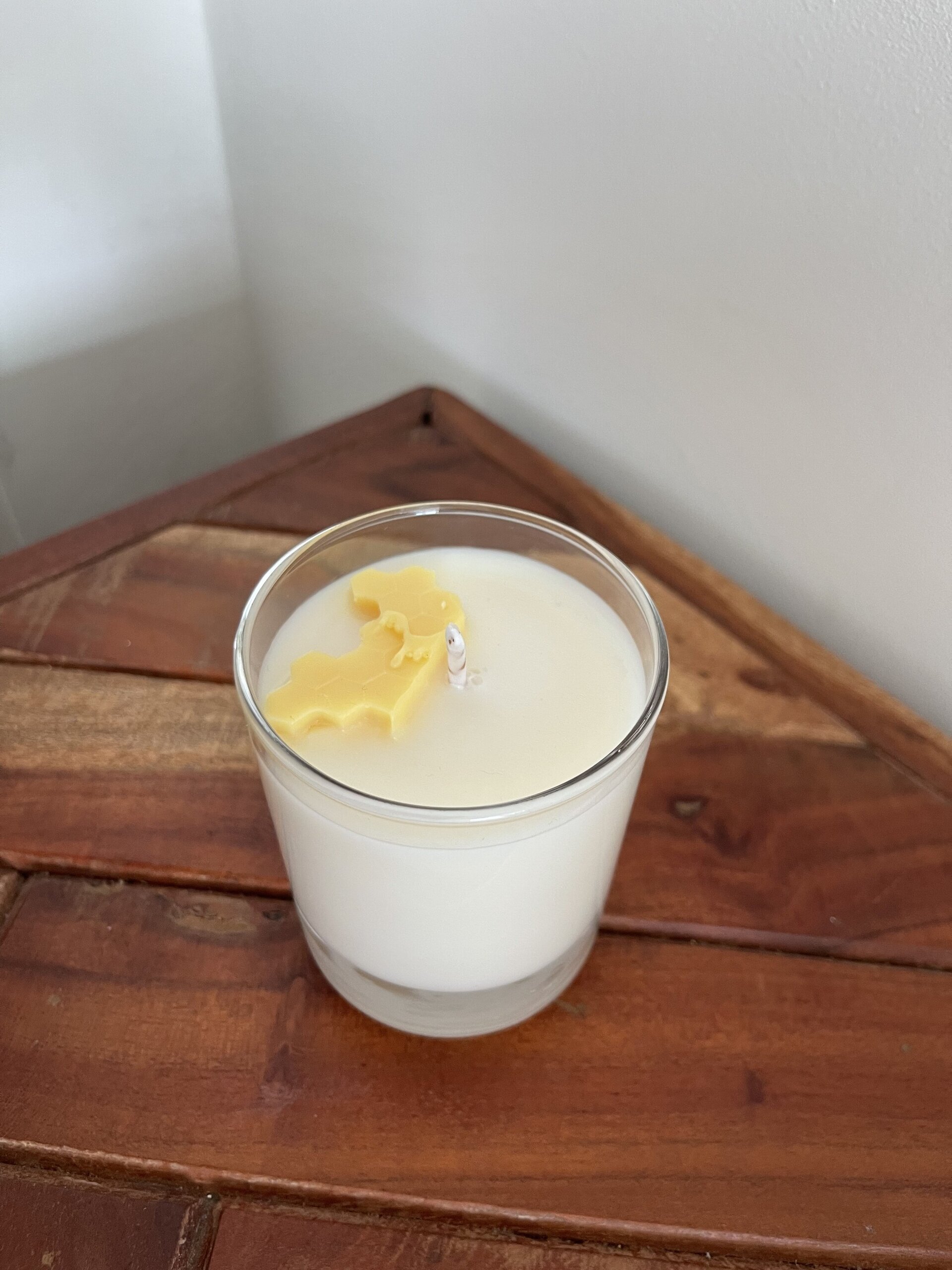 Vela aroma miel. - 1